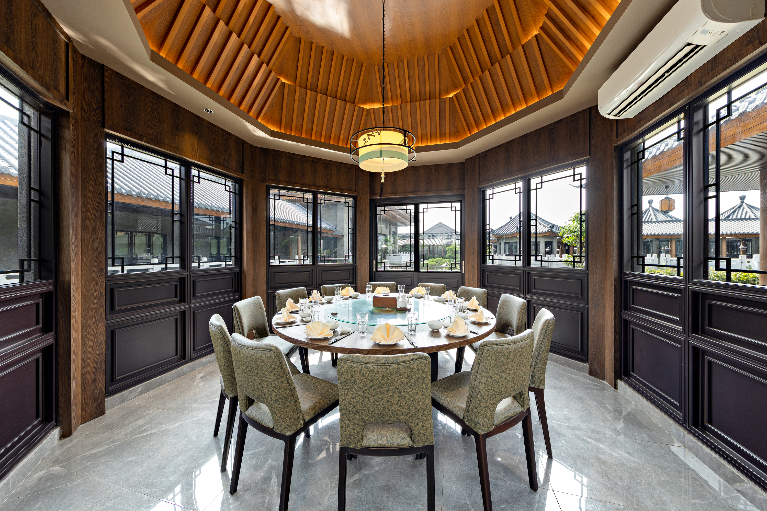 Angke pavilion ( 1 meja / 12 pax )