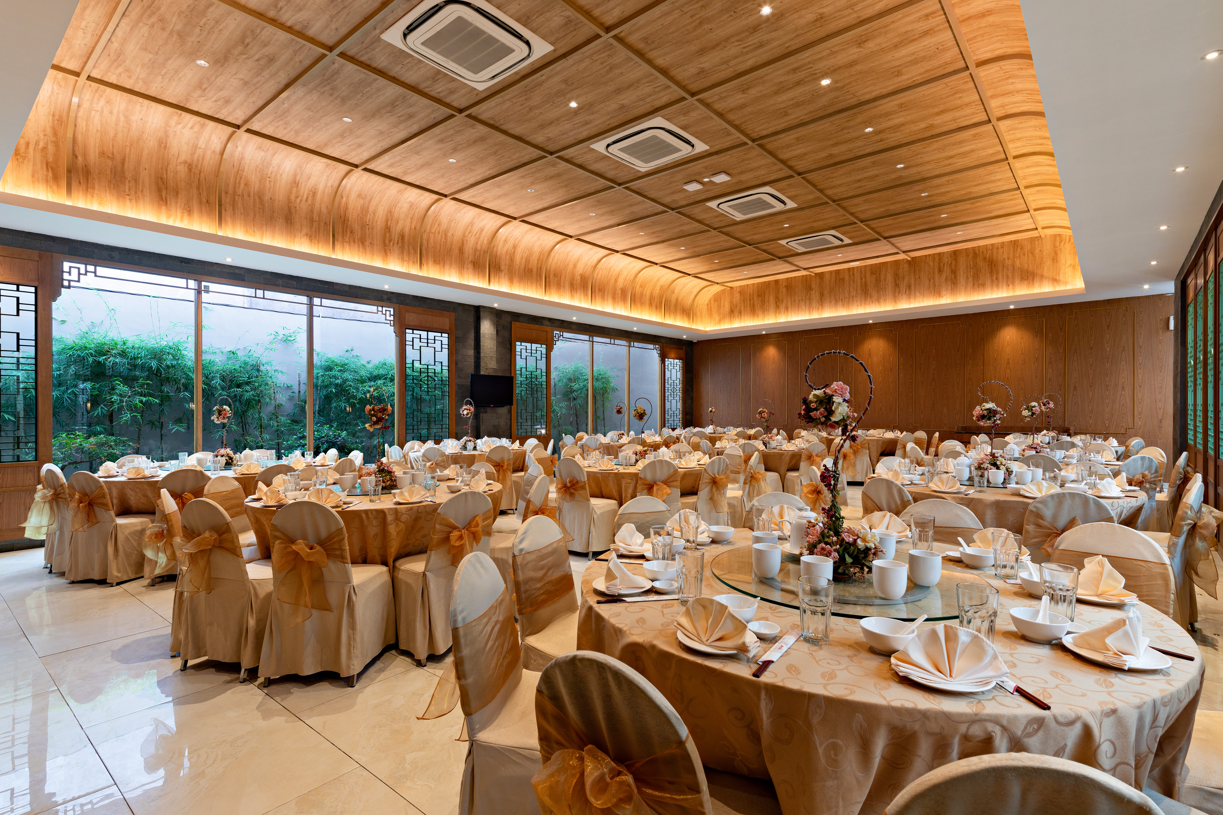 Hall ( 11 meja / 110 pax ) Image