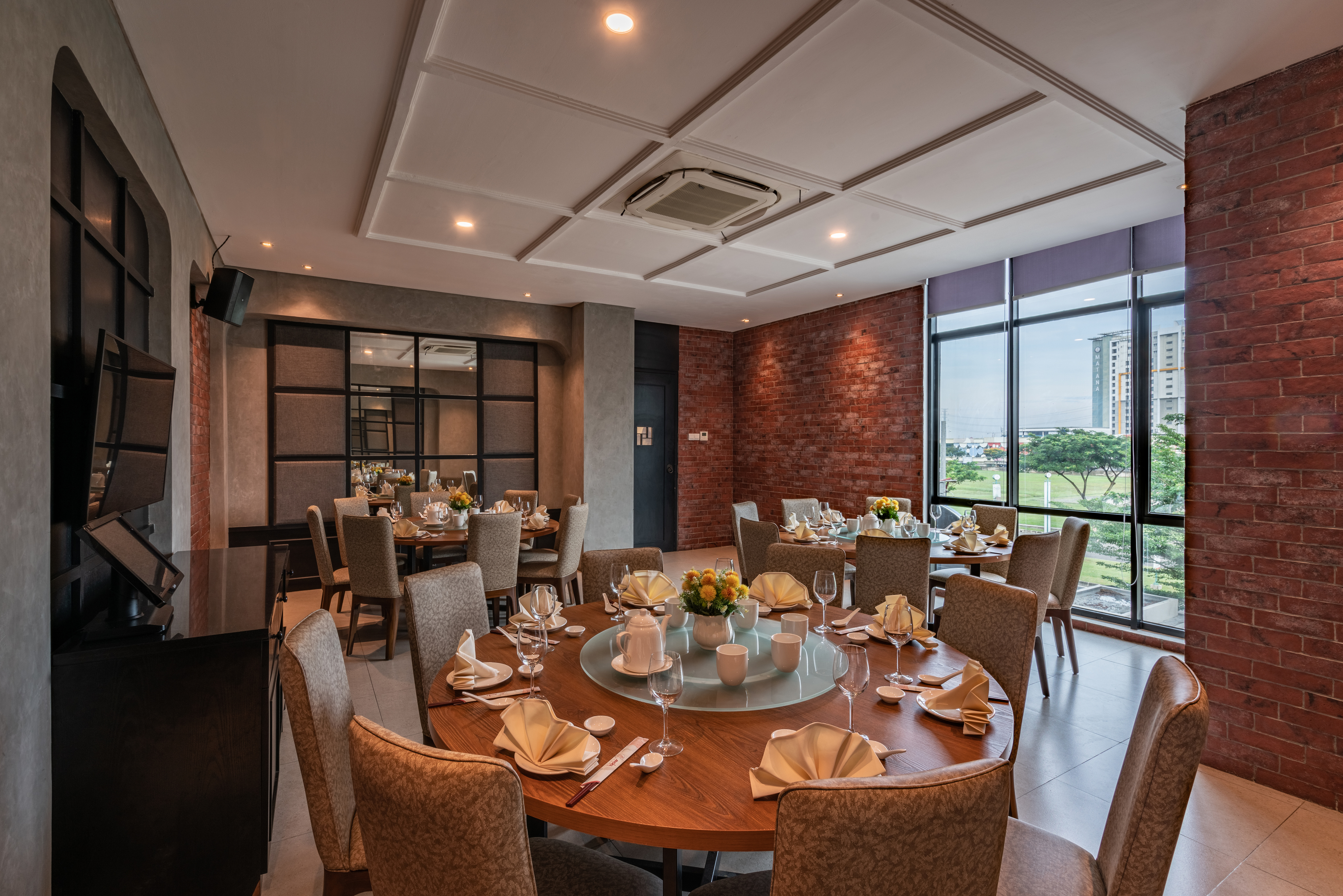 Angke VIP 8 ( 3 meja / 30 pax )