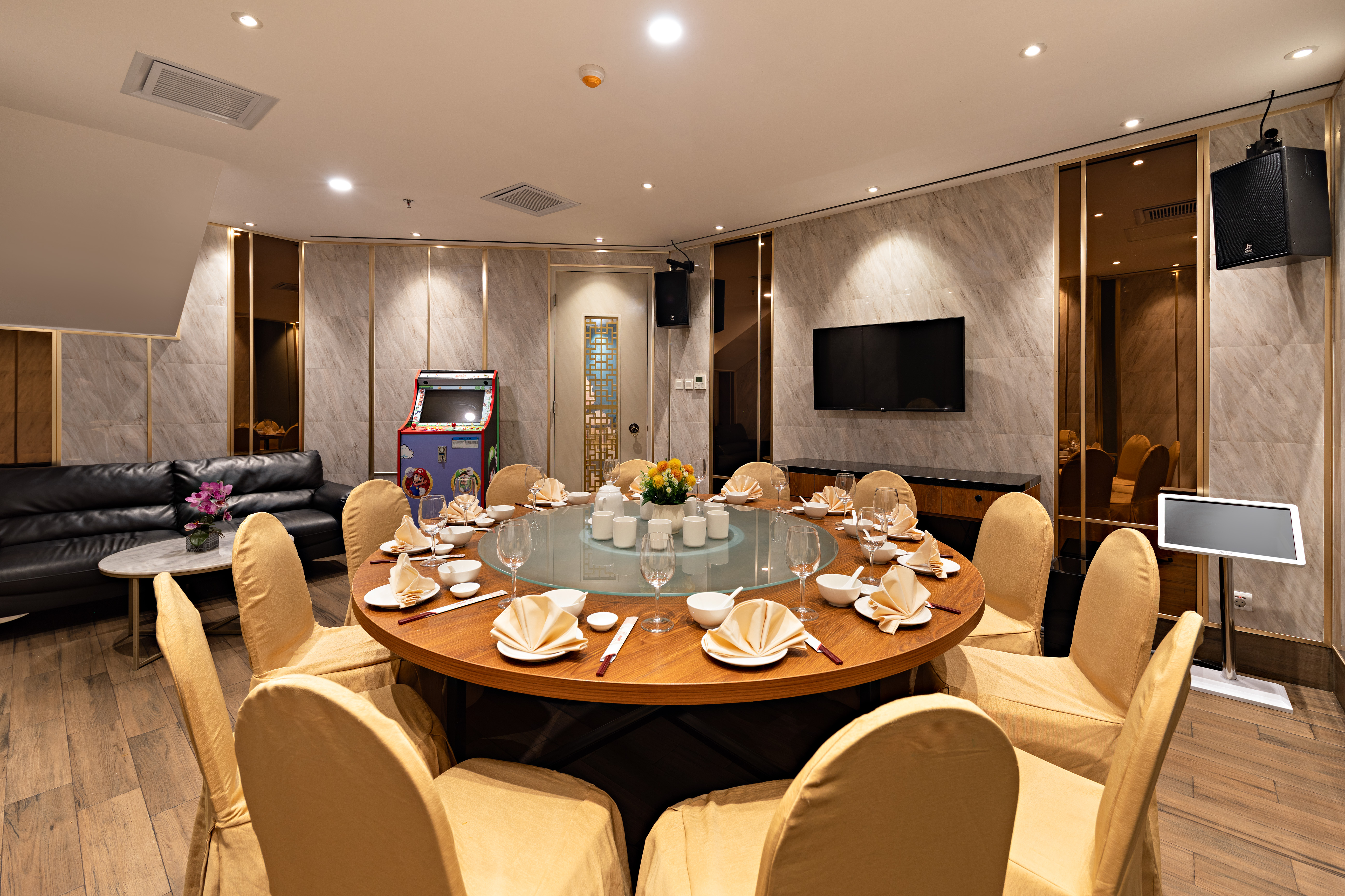 Angke VIP 1 ( 1 meja / 12 pax )