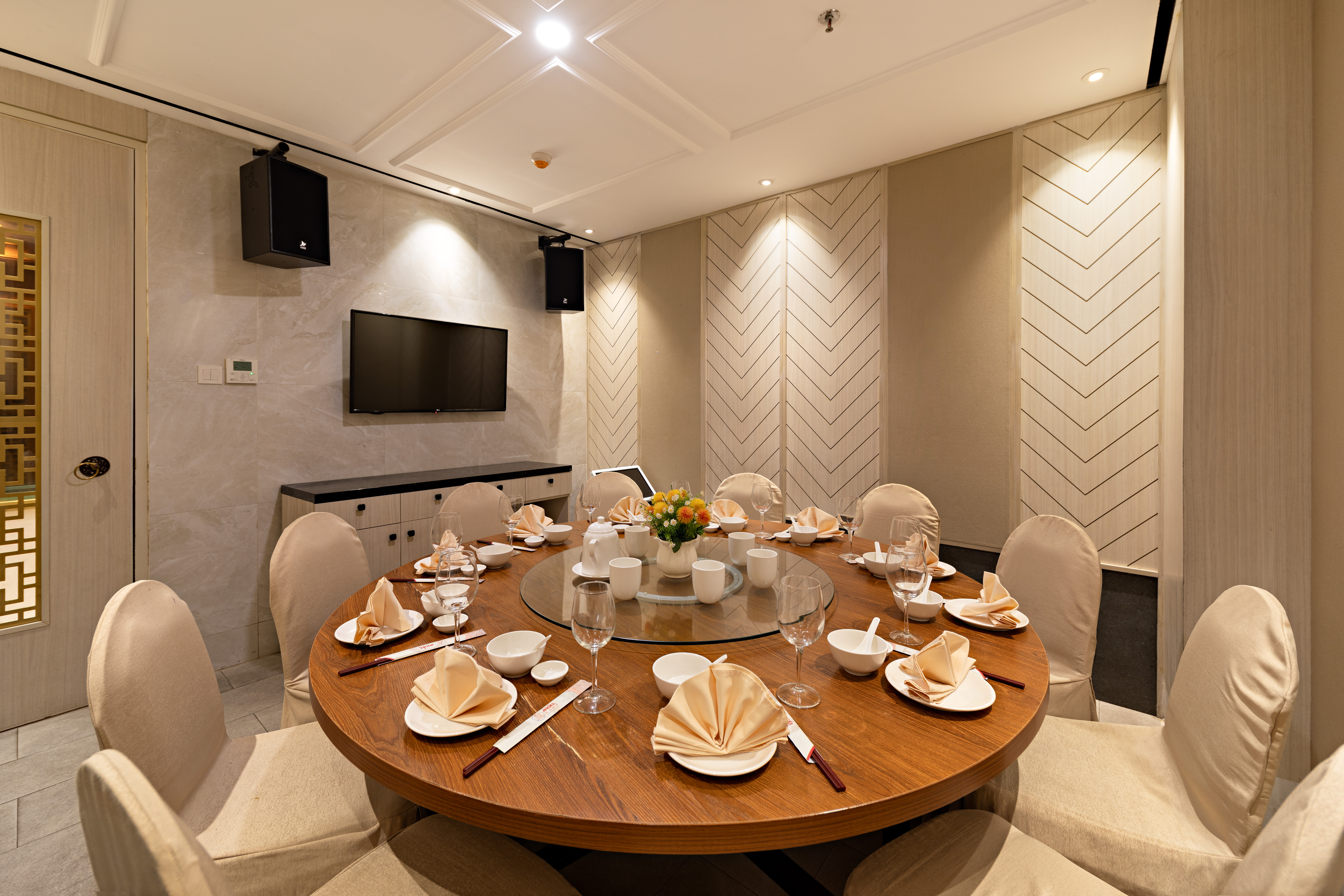 Angke VIP 3 ( 1 meja / 10 pax )