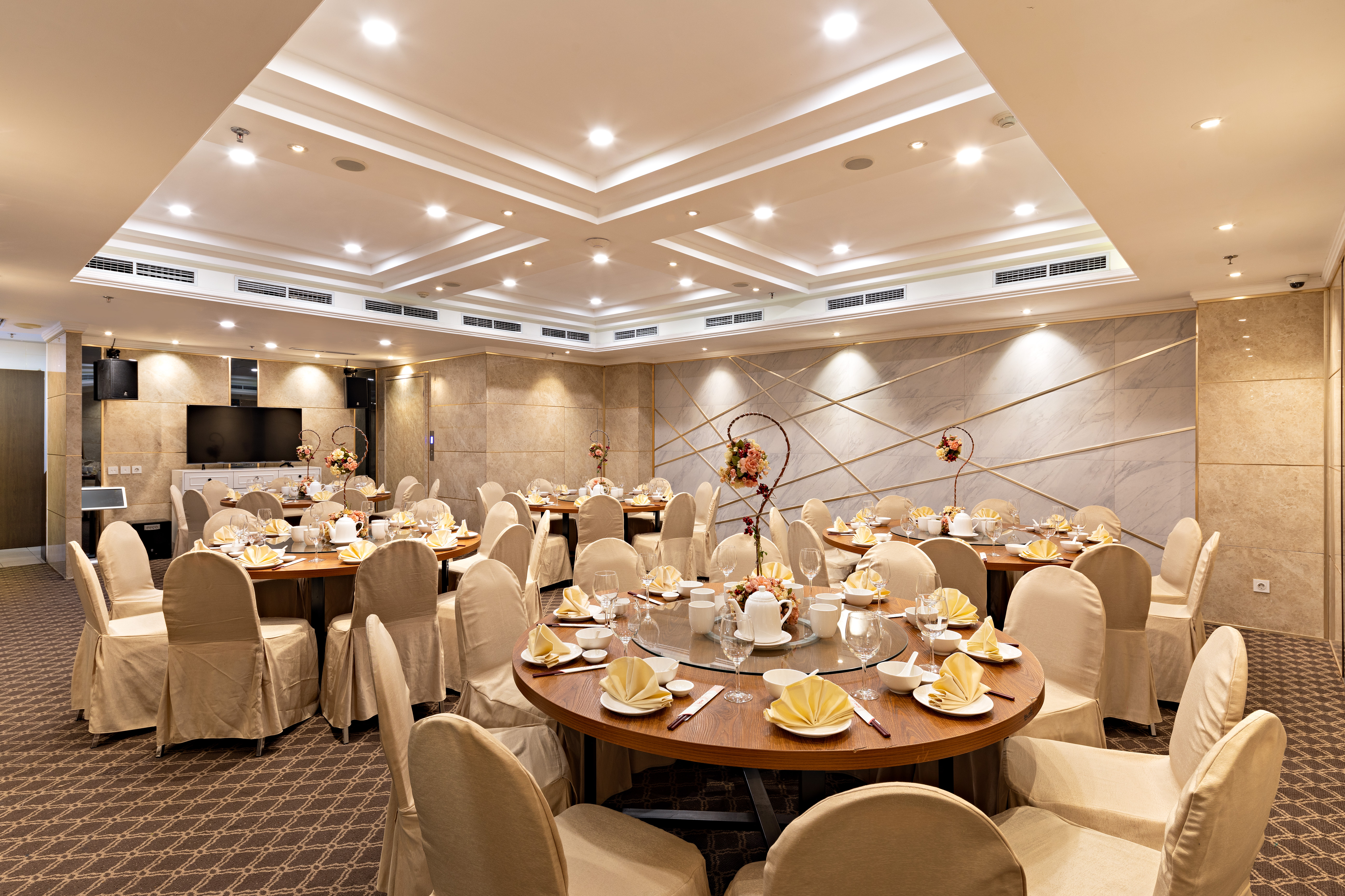 Angke VIP Lt 7 ( 5 meja / 50 pax )