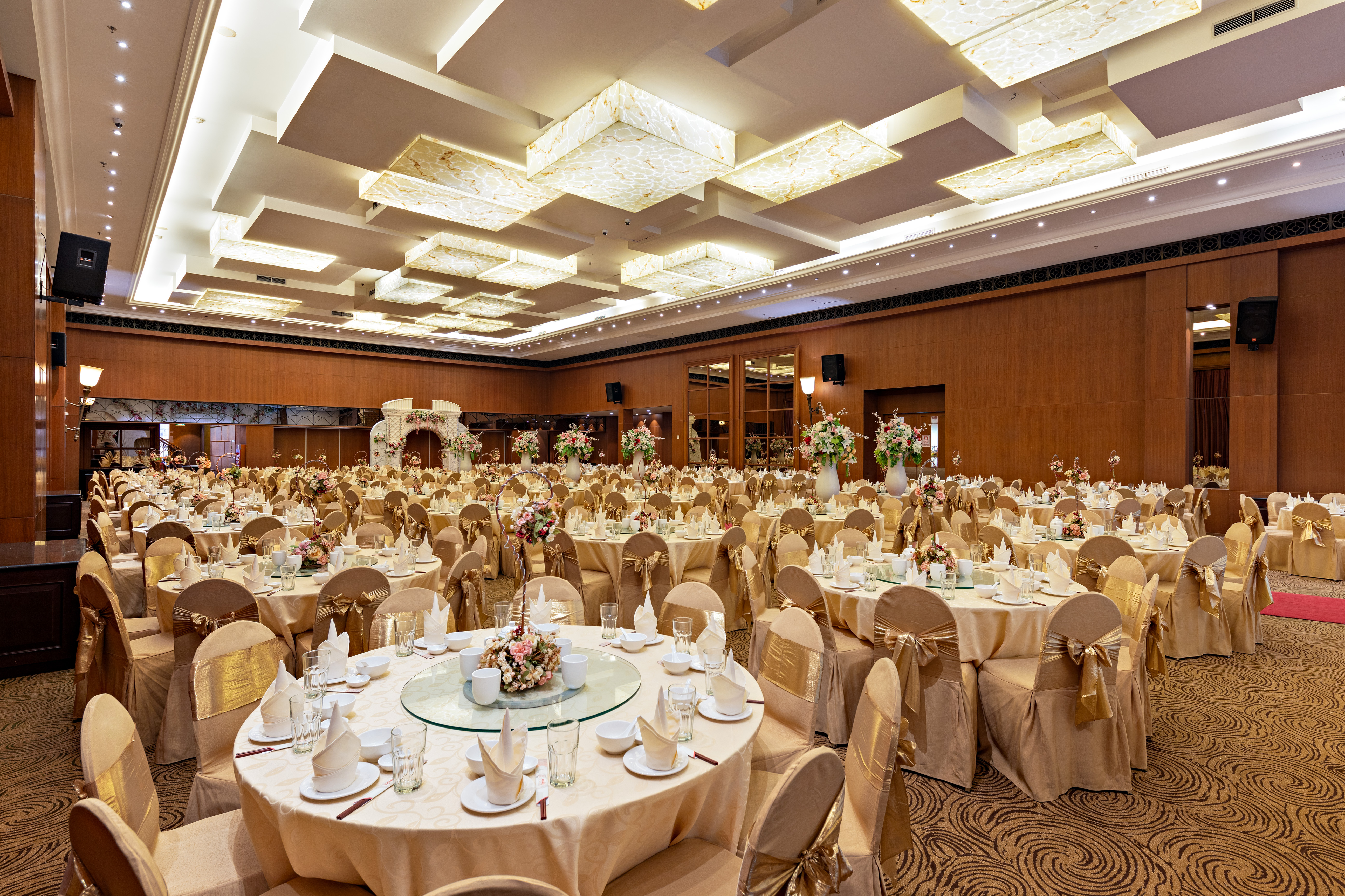 Angke Ballroom Lt 3 ( 50 meja / 500 pax )