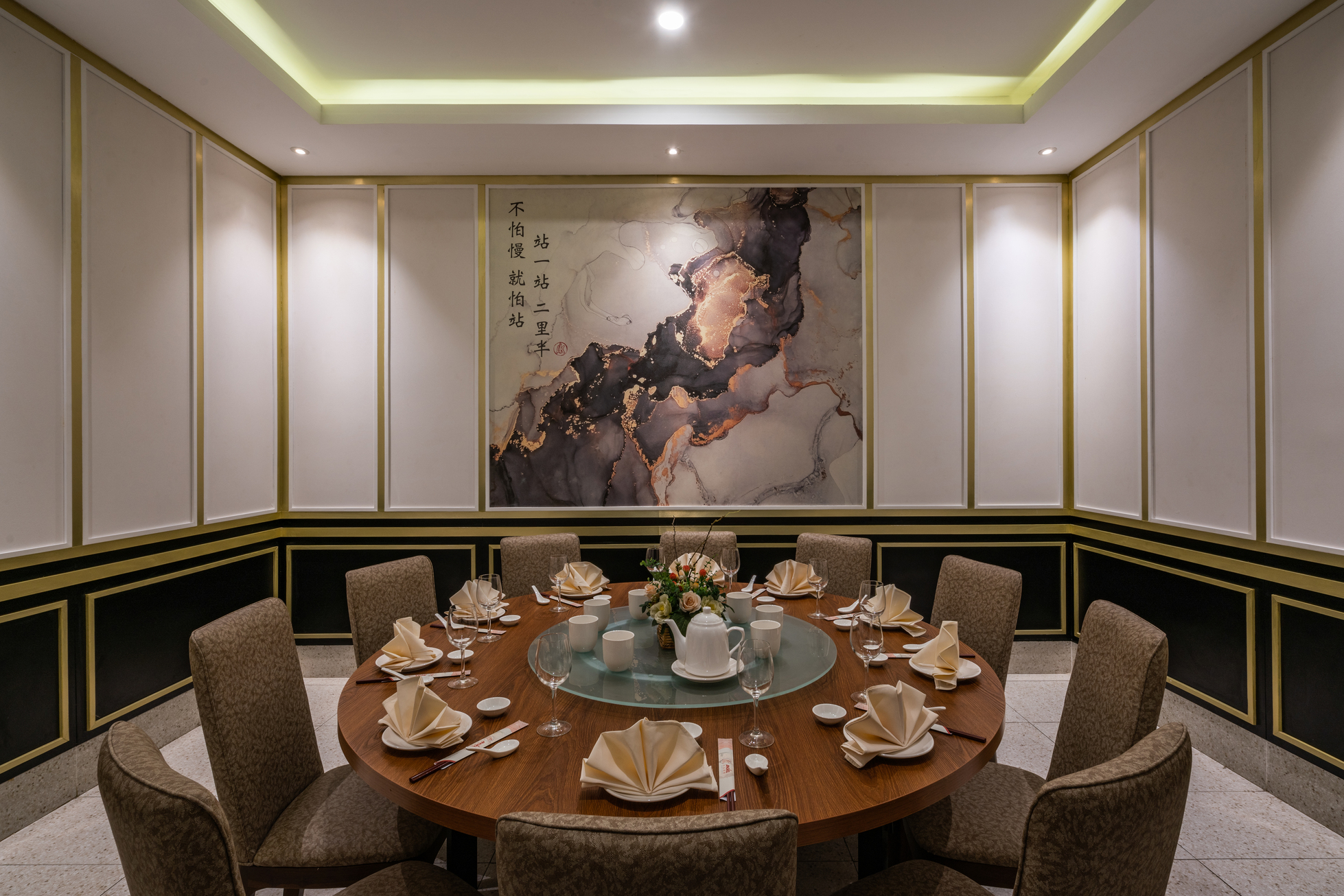 Angke VIP 2 ( 1 meja / 12 pax )