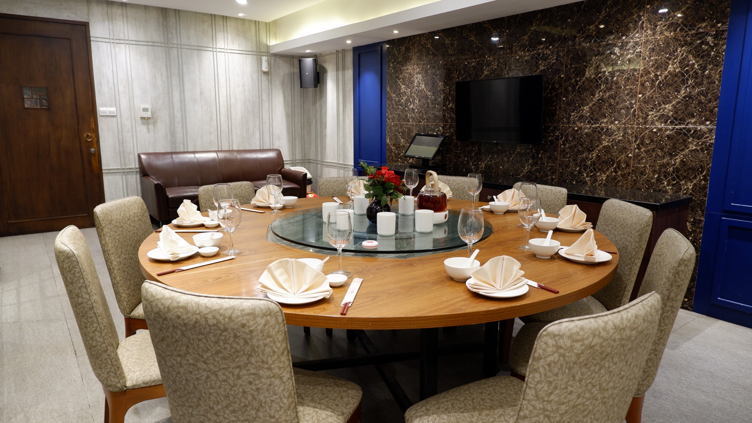 Angke VIP 10 ( 1 meja / 10 pax )