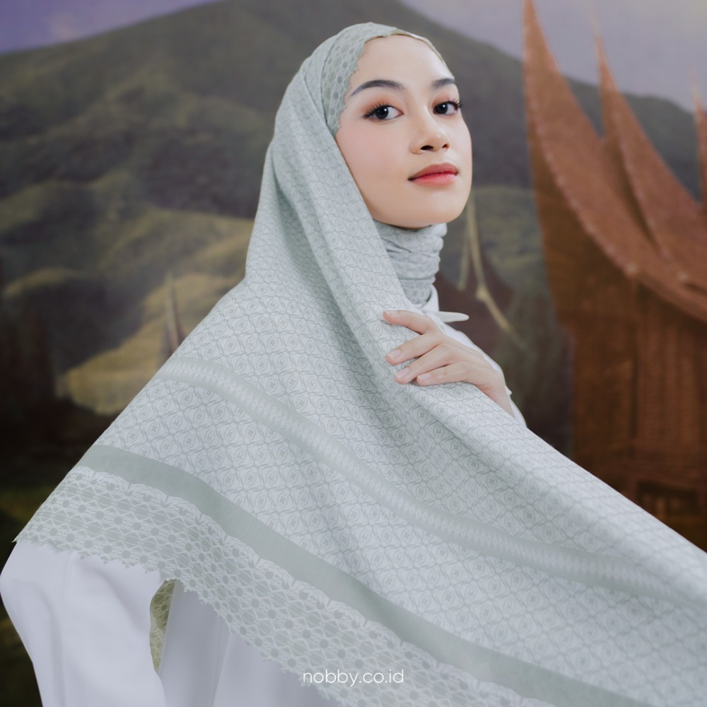 Tampil Elegan dan Stylish dengan Kaluna Scarf