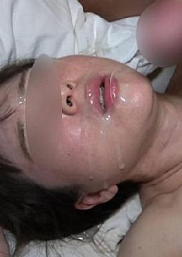 FC2PPV-4722202 Uncensored Face Revealed A 50-year-old MILF In A Miniskirt And Glasses Pretending To Be A Naughty Female Teacher Is Punished With A Facial From Two Other Men