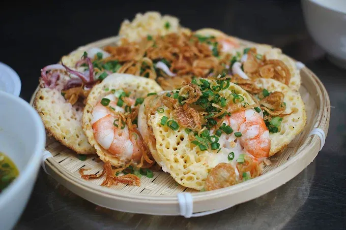 Bếp Cô Tư, Bánh Căn Nha Trang