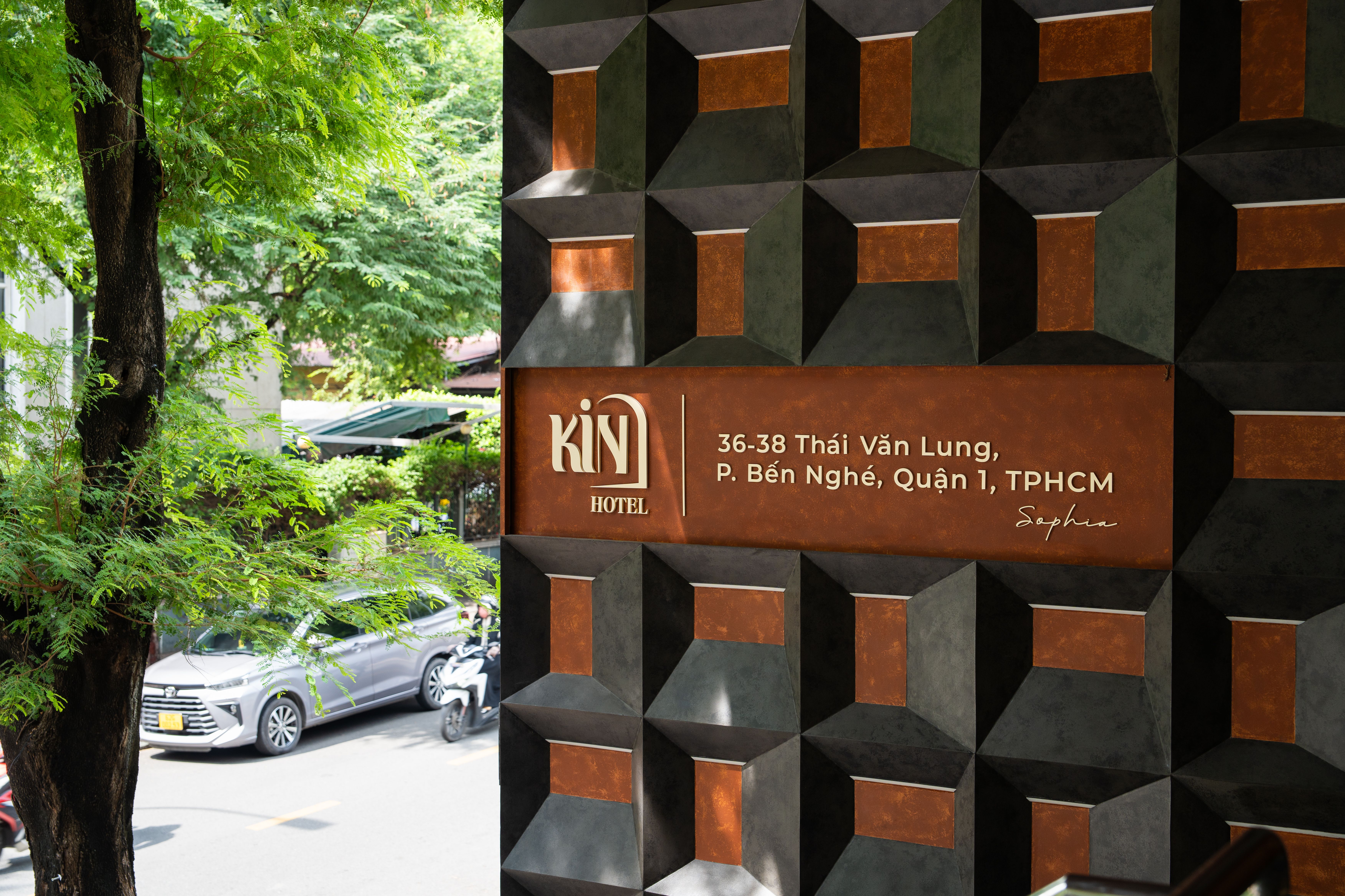 Kin Hotel Thai Van Lung.jpg
