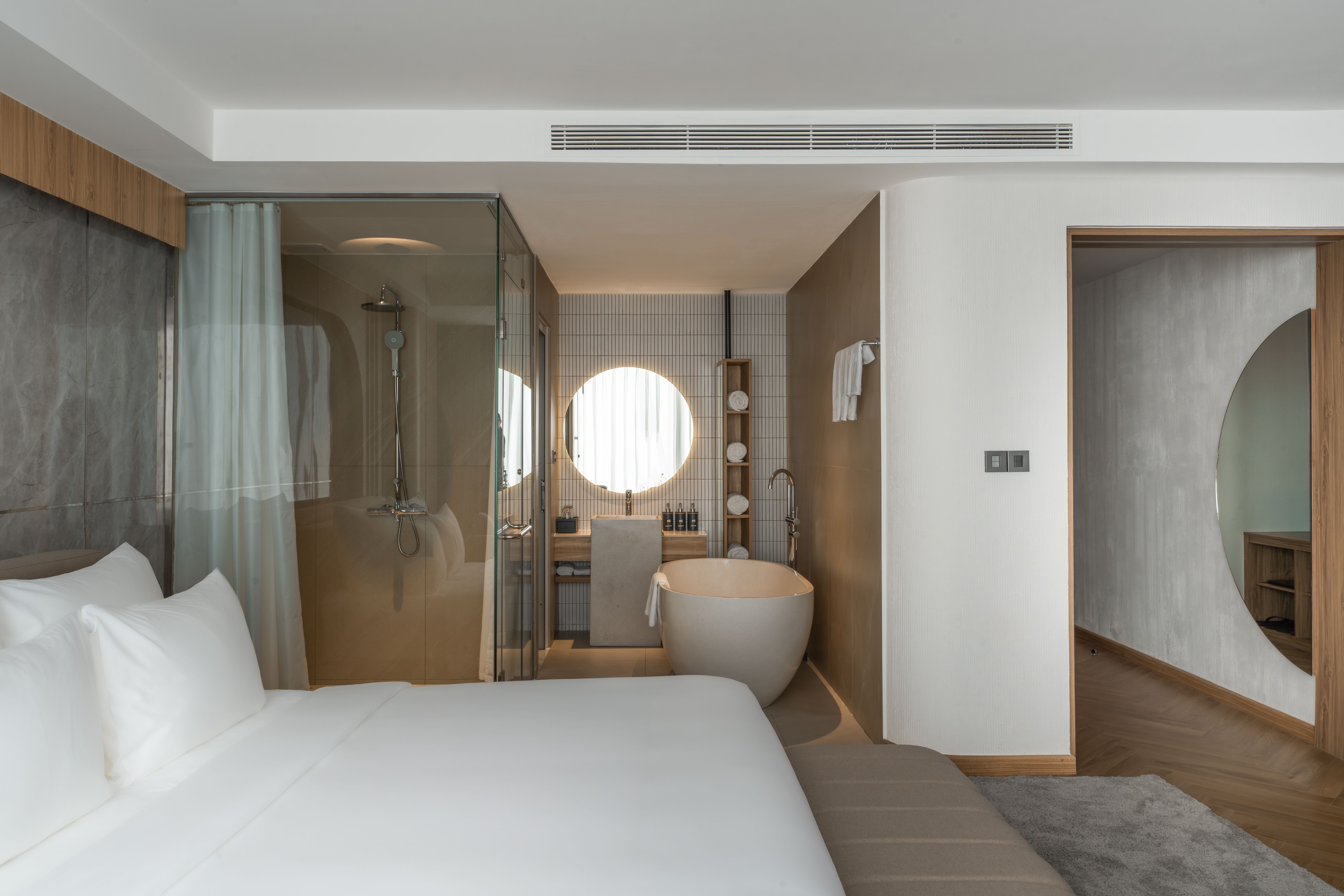 Kin Hotel Thai Van Lung goes beyond looks.jpg