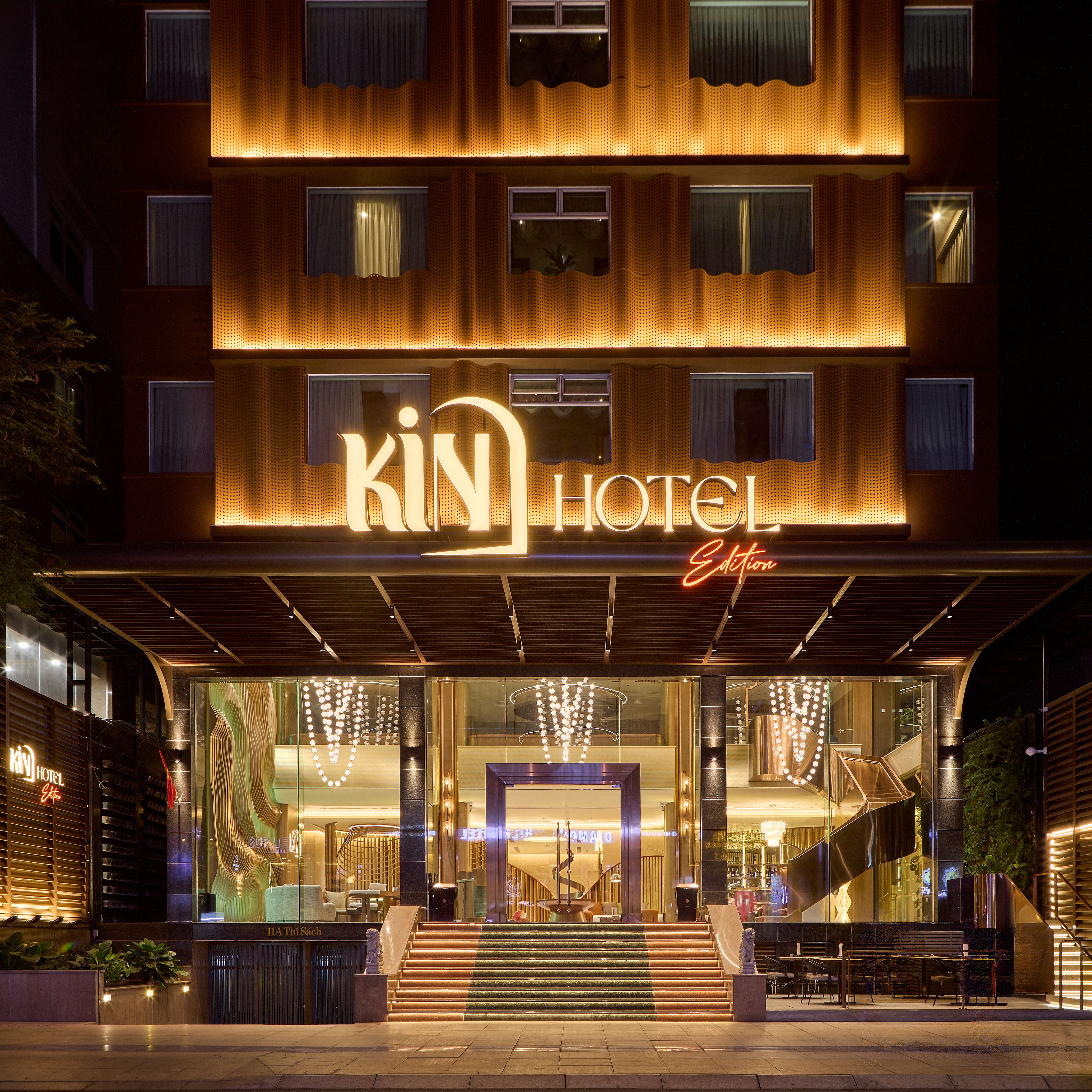 Kin Hotel Thi Sach Edition