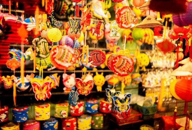 Vietnam Mid-Autumn Festival at District 5.jpg