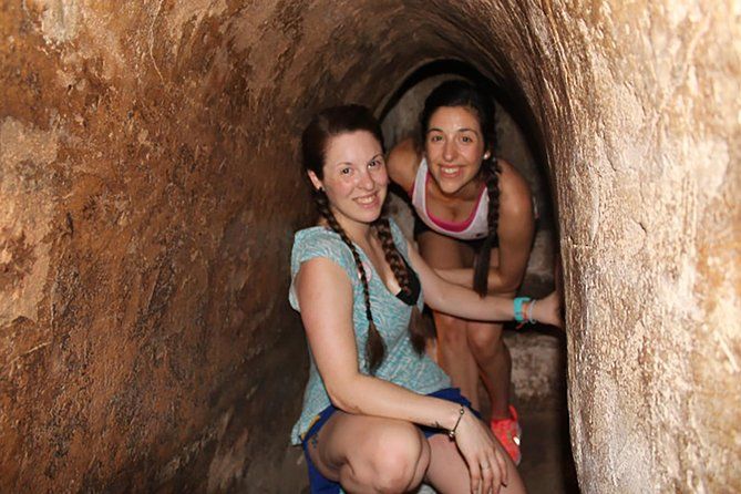 crawl through narrow tunnels