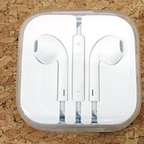 【新品 未使用】Apple 純正 EarPods マイク付き イヤホン iPhone 付属品 有線 シュリンク付き《全国一律送料370円》(PCYT12-1)