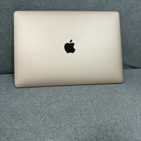 【中古美品】Apple MacBook Air Retinaディスプレイ 1600/13.3 MREE2J/A [ゴールド]