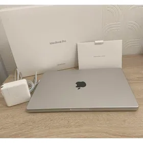 Apple MacBook Pro 14インチ M1 Pro / M1 Max (2021) 新品¥200,000 ...