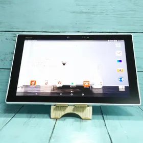 arrows Tab F-04H docomo White 本体 白ロム SIMロック解除済み SIMフリー 044742