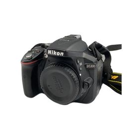 Nikon◆デジタル一眼カメラ D5300 ダブルズームキット [ブラック]