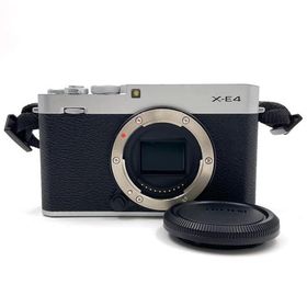 【全額返金保証】【最速発送】FUJIFILM デジタル一眼 X-E4 ボディ シルバー 美品 動作確認済 シャッター14300回