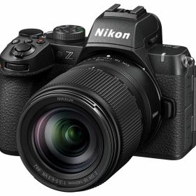 Nikon ミラーレスカメラ Z50II 18-140 VR レンズキット【お取り寄せ（5週から7週程度見込み）での入荷、発送】