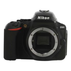 中古 デジタル一眼 ボディNikon ニコン D5600 ボディ 2077410コンディションランク【B】（商品 No.01-0）