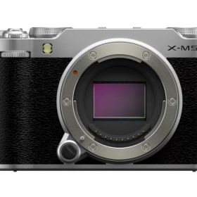 【ポイント10倍】 富士フイルム デジタル一眼カメラ FUJIFILM X-M5 ボディ [シルバー] 【P10倍】