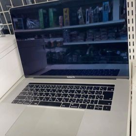 【中古】Apple◆Mac ノート MacBook Pro Retinaディスプレイ 2200/15.4 MR962J/A[シルバー]【パソコン】