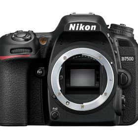 【新品】ニコン Nikon D7500 ボディ (レンズ別売り)
