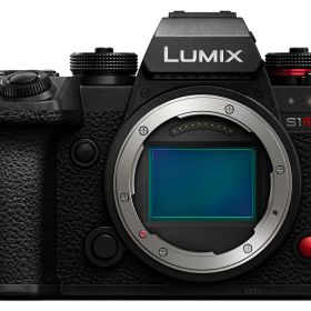 Panasonic LUMIX DC-S1RM2 ボディ【お取り寄せ（5週から7週程度見込み）での入荷、発送】