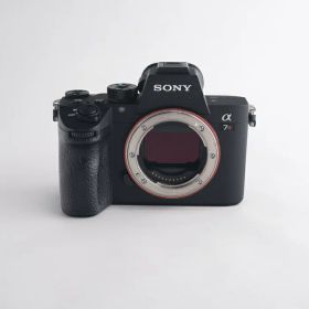 【中古】 (ソニー) SONY α7R III (ILCE-7RM3) ボディ【中古カメラ デジタル一眼】 ランク：B