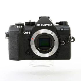 【中古】 OM SYSTEM OM-5 ボデイ ブラツク【中古カメラ デジタル一眼】 ランク：AB