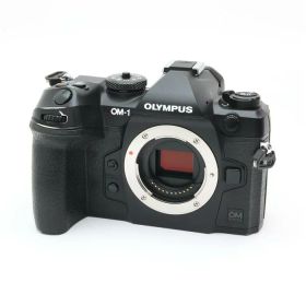 【中古】 《並品》 OM SYSTEM OM-1 ボディ 【アイピースフレームユニット再生ボタンAELボタン部品交換/センサー交換/各部点検済】 [ デジタルカメラ ]