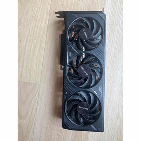 ギガバイト(GIGABYTE)のGeForce RTX 5070 WINDFORCE OC SFF 12G (PCパーツ)