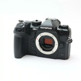 【中古】 《並品》 OM SYSTEM OM-1 ボディ 【ファインダー内清掃/センサーフィルターユニット部品交換/各部点検済】 [ デジタルカメラ ]