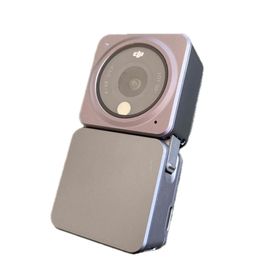 ディージェイアイ(DJI)のdji ACTION 2(ビデオカメラ)