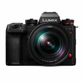 《新品》 Panasonic (パナソニック) LUMIX S1IIE レンズキット DC-S1M2ESM [ ミラーレス一眼カメラ | デジタル一眼カメラ | デジタルカメラ ]【KK9N0D18P】