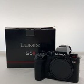 Panasonic◆デジタル一眼カメラ LUMIX DC-S5M2 ボディ DC-S5M2-K/箱有