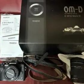 OLYMPUS OM-D E-M10 Mark IV EZ ブラック