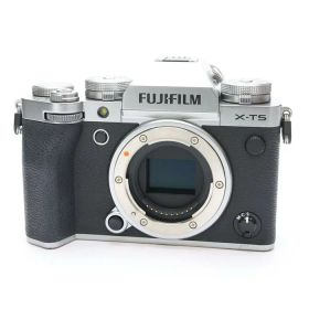 【中古】 《並品》 FUJIFILM X-T5 ボディ シルバー [ デジタルカメラ ]