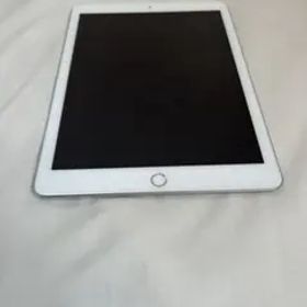 Apple iPad (第6世代) 本体32GB