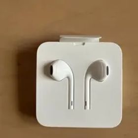 【新品未使用】Apple EarPods Lightning接続 ホワ