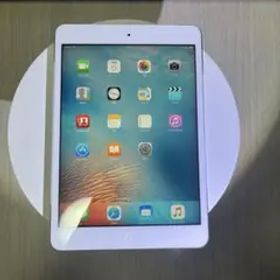 Apple iPad mini 第1世代 セルラー 16GB 充電ケーブル付