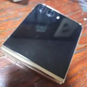 ui8! Galaxy Z Flip5 ジャンク