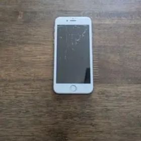 【⭐️最終値下げ⭐️】Apple iPhone 6 シルバー 画面ひびあり