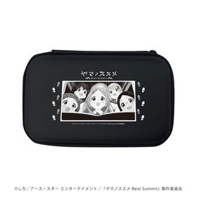 モバイルアクセサリーケース「ヤマノススメ Next Summit」01/集合デザイン(場面写イラスト)