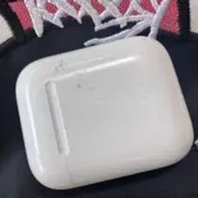 純正Apple  AirPods 第2世代 ワイヤレス 両耳動作良好傷汚れあり