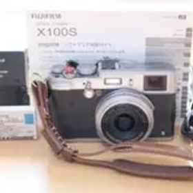 限界値下げ！動作品！FUJIFILM デジタルカメラ x100s オマケ付き！