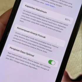 美品 iPhone 13 Pro Max 256GB ホワイト SIMフリー