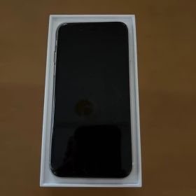 Apple iPhone SE 第3世代 ホワイト 本体 充電ケーブル付き