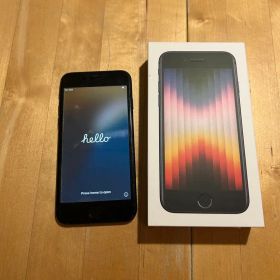 Apple iPhone SE3 64GB 本体